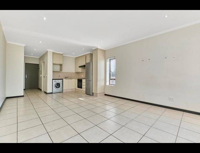 1 BEDROOM APARTMENT FOR SALE IN LONEHILL
